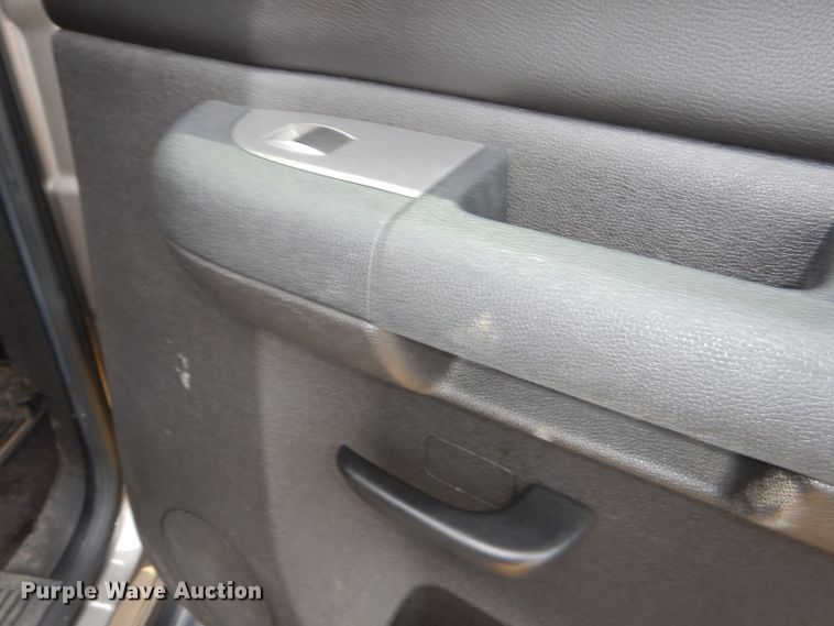 image for item DG1144 2012 GMC Sierra 1500 Crew Cab pickup truck