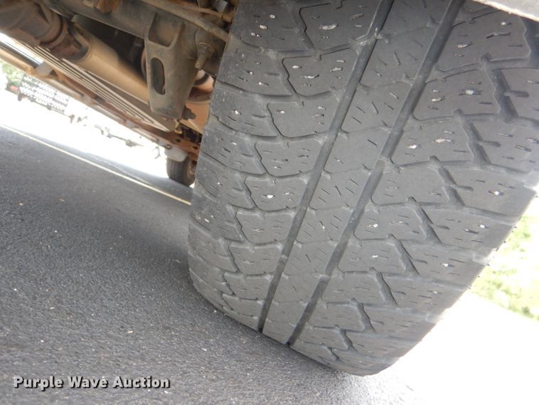 image for item DG1144 2012 GMC Sierra 1500 Crew Cab pickup truck