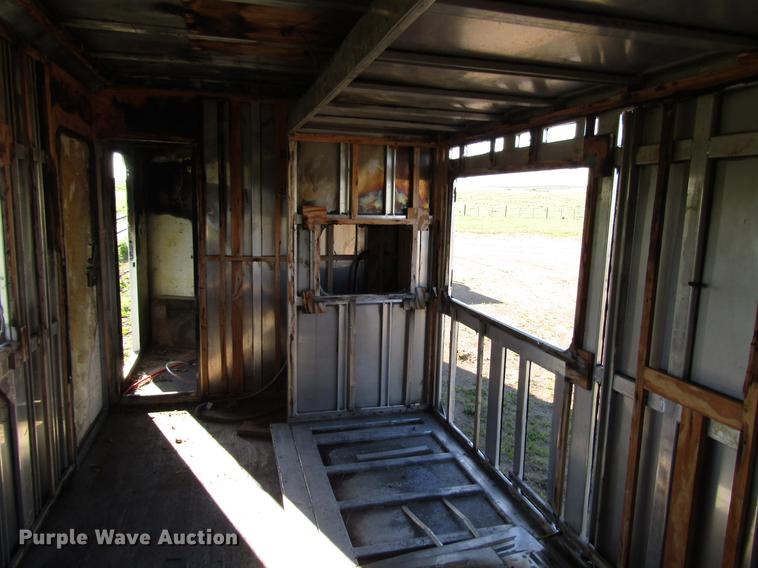 image for item DG1220 2000 Sooner horse trailer