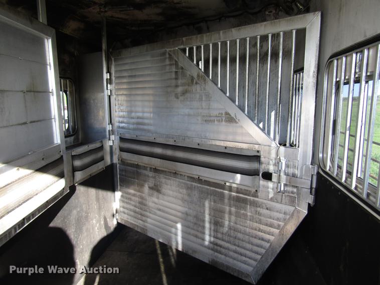 image for item DG1220 2000 Sooner horse trailer