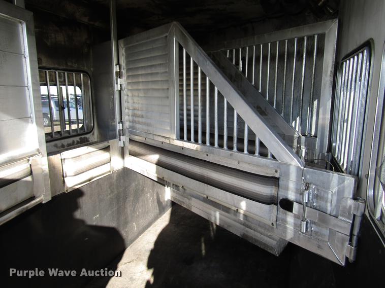 image for item DG1220 2000 Sooner horse trailer