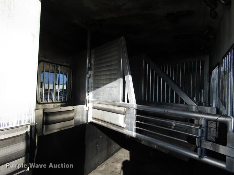 image for item DG1220 2000 Sooner horse trailer