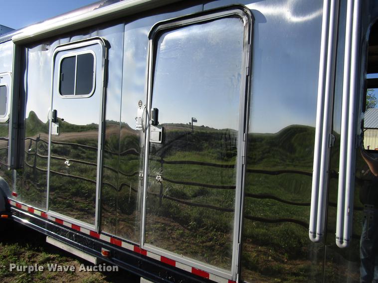 image for item DG1220 2000 Sooner horse trailer