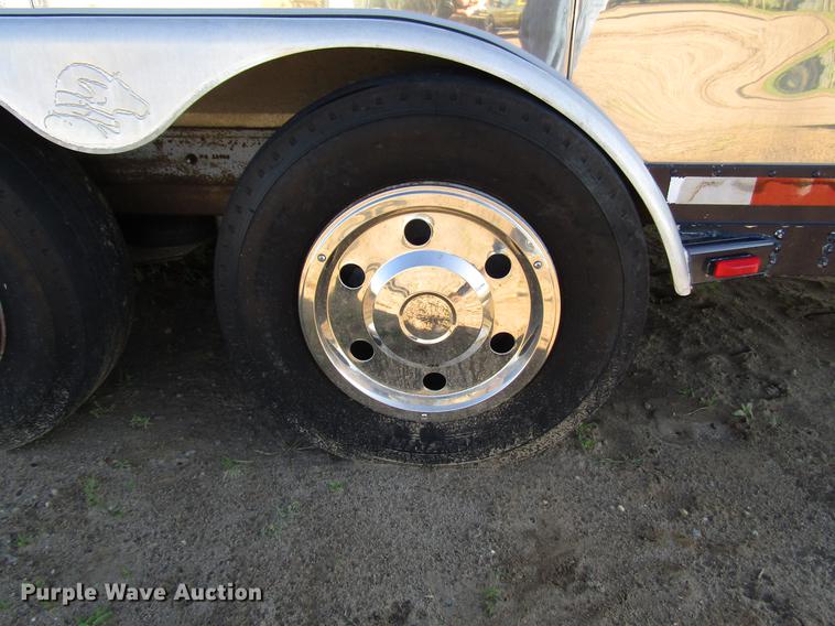 image for item DG1220 2000 Sooner horse trailer