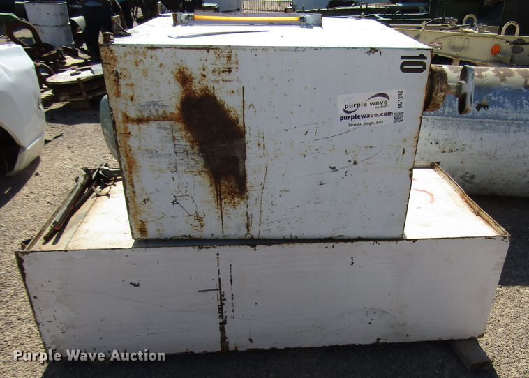 image for item DG1240 (2) tanks