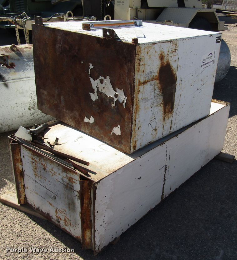 image for item DG1240 (2) tanks