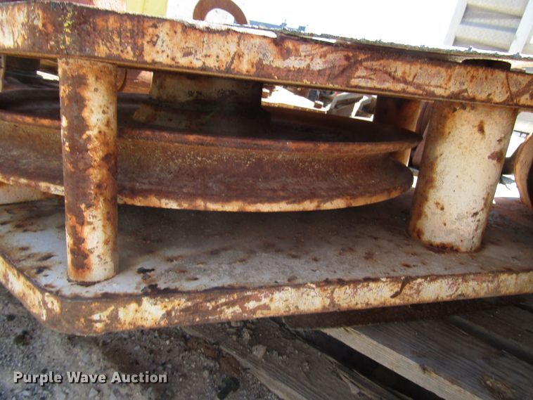 image for item DG1246 (7) crane blocks and hooks