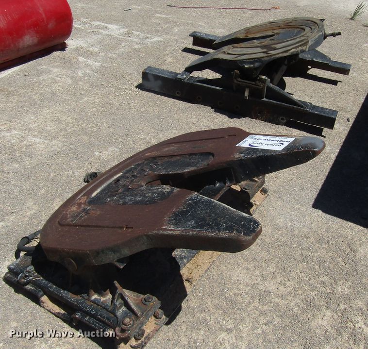 image for item DG1250 (2) fifth wheel hitches