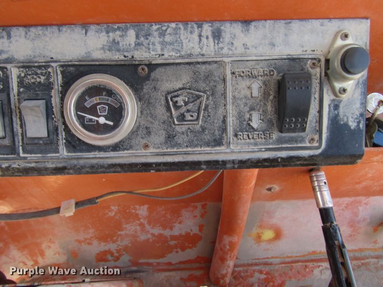 image for item DG1258 (6) golf carts