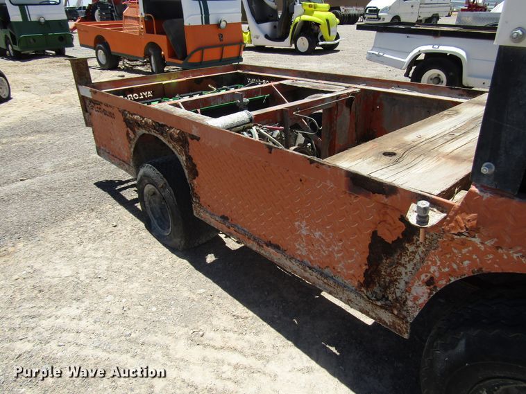 image for item DG1258 (6) golf carts