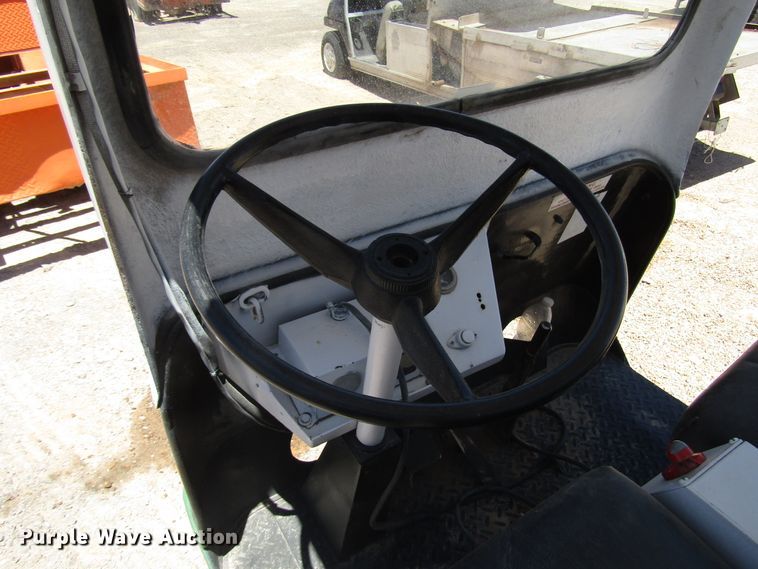 image for item DG1258 (6) golf carts