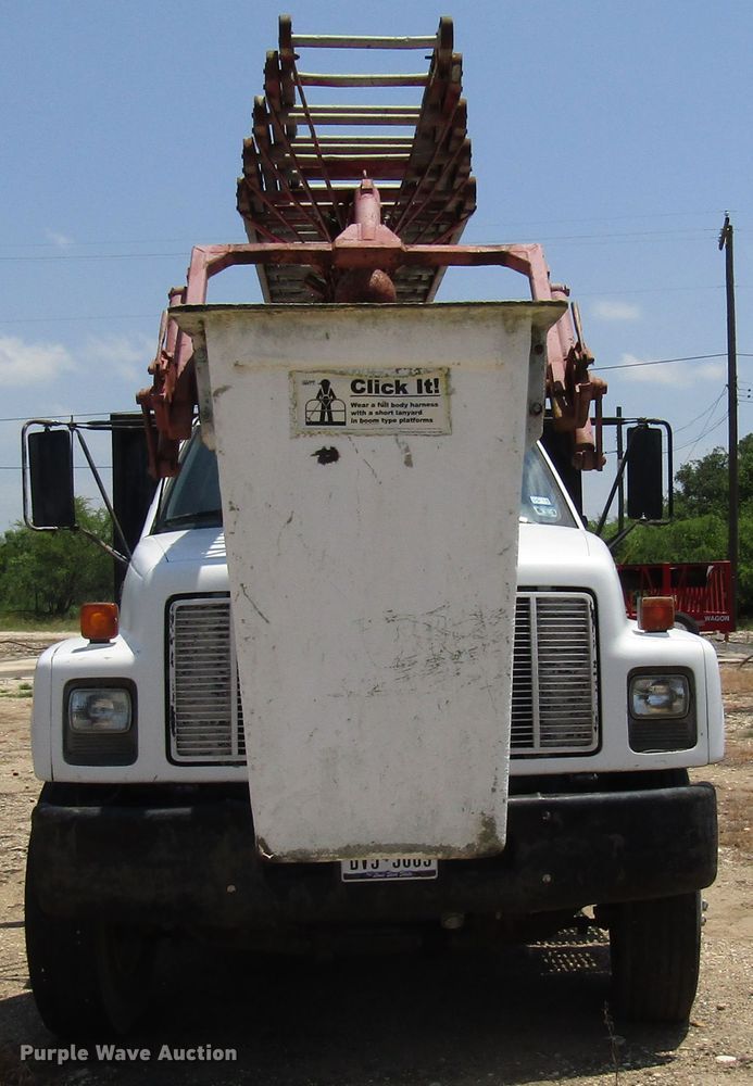image for item DG1273 1991 GMC TopKick C6500 bucket truck