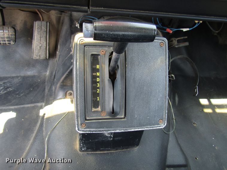 image for item DG1273 1991 GMC TopKick C6500 bucket truck