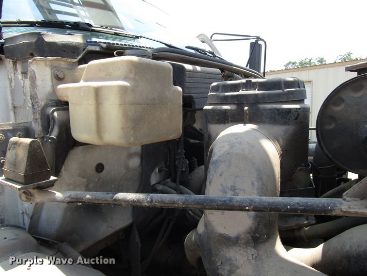 image for item DG1273 1991 GMC TopKick C6500 bucket truck