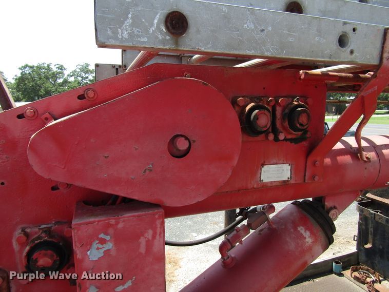 image for item DG1273 1991 GMC TopKick C6500 bucket truck