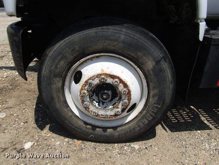 image for item DG1273 1991 GMC TopKick C6500 bucket truck