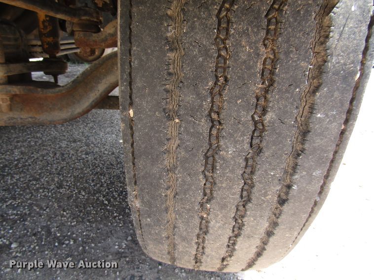 image for item DG1273 1991 GMC TopKick C6500 bucket truck