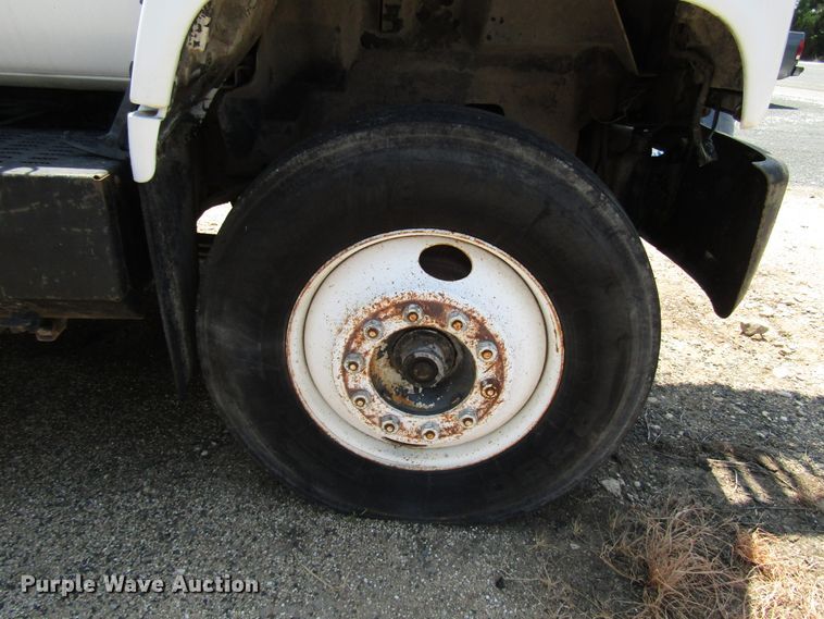 image for item DG1273 1991 GMC TopKick C6500 bucket truck