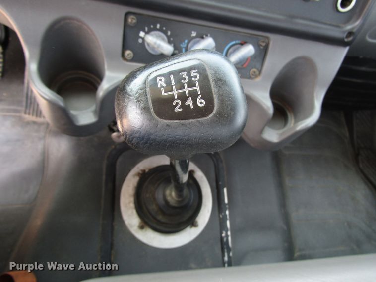 image for item DG1274 2007 Freightliner Business Class M2 truck cab and chassis