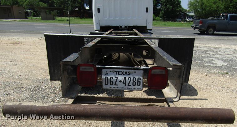 image for item DG1274 2007 Freightliner Business Class M2 truck cab and chassis