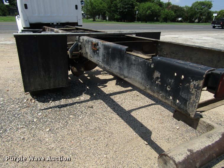 image for item DG1274 2007 Freightliner Business Class M2 truck cab and chassis