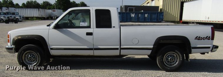 image for item DG1283 1998 GMC Sierra 2500 Ext. Cab pickup truck