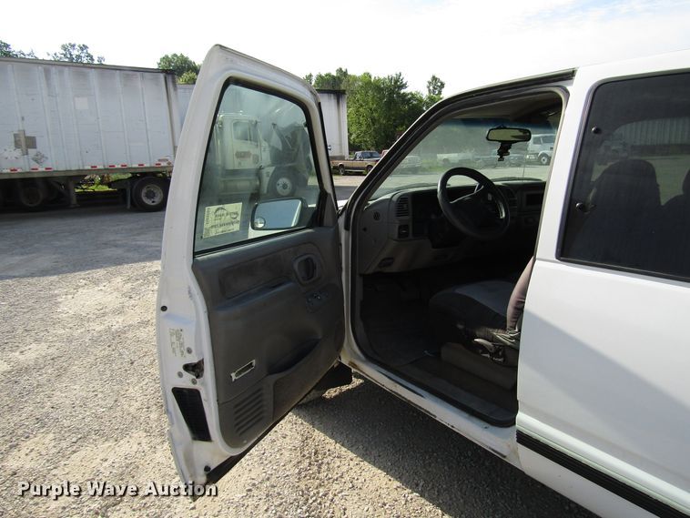 image for item DG1283 1998 GMC Sierra 2500 Ext. Cab pickup truck