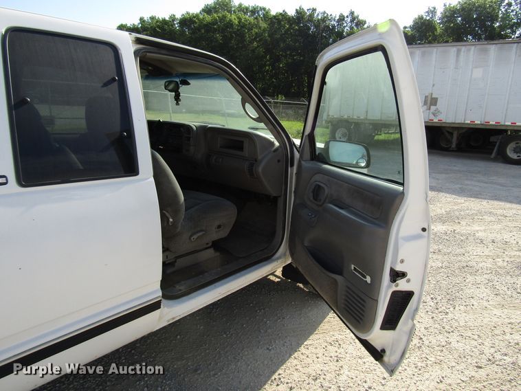 image for item DG1283 1998 GMC Sierra 2500 Ext. Cab pickup truck