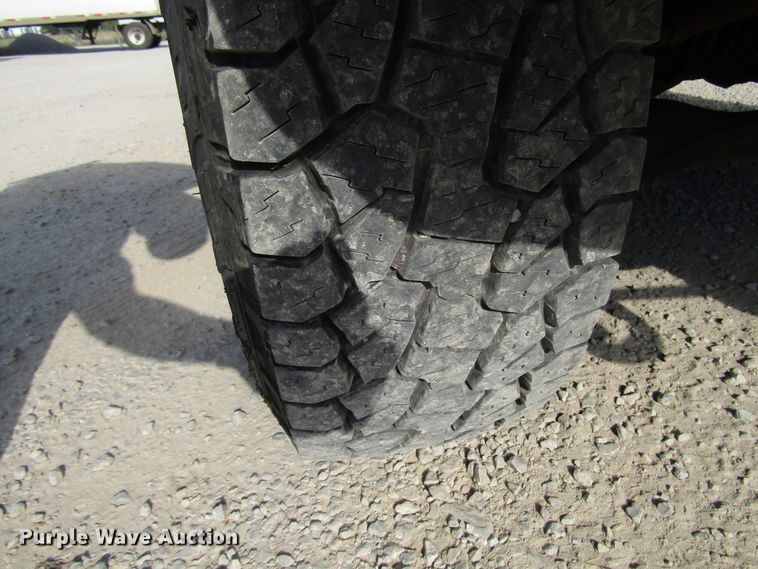 image for item DG1283 1998 GMC Sierra 2500 Ext. Cab pickup truck