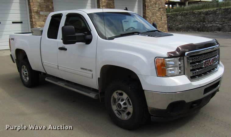 image for item DG1304 2013 GMC Sierra 2500HD Ext. Cab pickup truck
