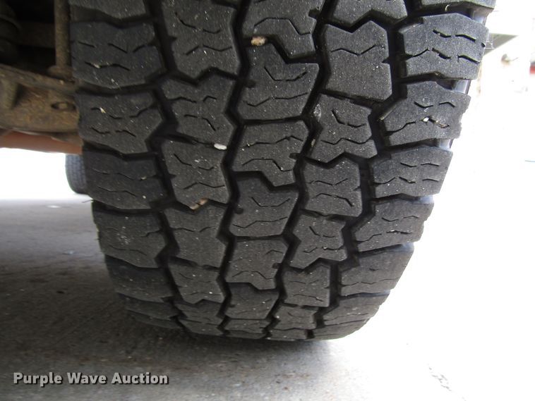 image for item DG1304 2013 GMC Sierra 2500HD Ext. Cab pickup truck