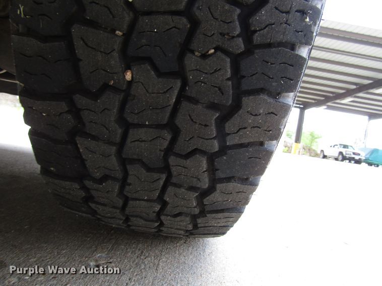 image for item DG1304 2013 GMC Sierra 2500HD Ext. Cab pickup truck