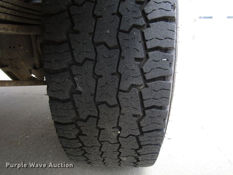 image for item DG1304 2013 GMC Sierra 2500HD Ext. Cab pickup truck