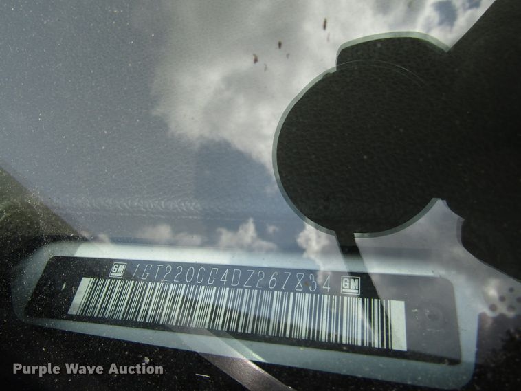 image for item DG1304 2013 GMC Sierra 2500HD Ext. Cab pickup truck