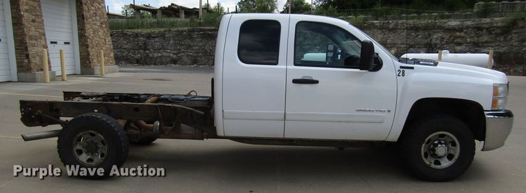 image for item DG1305 2008 Chevrolet Silverado 3500HD Ext. Cab pickup truck