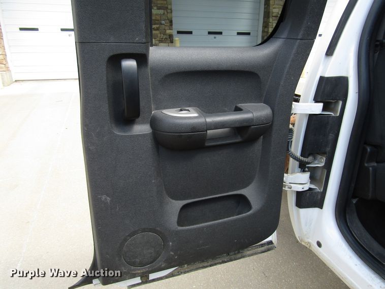 image for item DG1305 2008 Chevrolet Silverado 3500HD Ext. Cab pickup truck