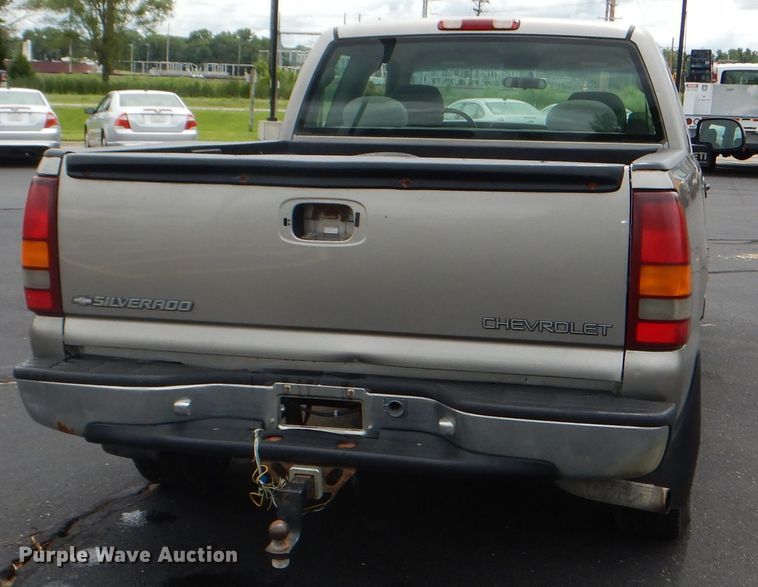 image for item DG4772 2000 Chevrolet Silverado 1500 Ext. Cab pickup truck