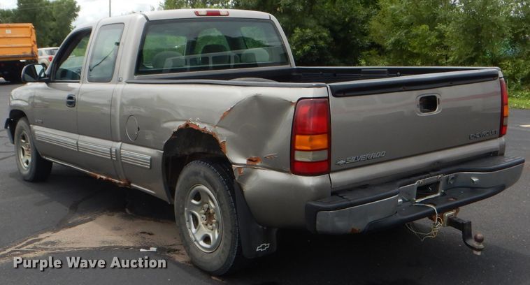 image for item DG4772 2000 Chevrolet Silverado 1500 Ext. Cab pickup truck