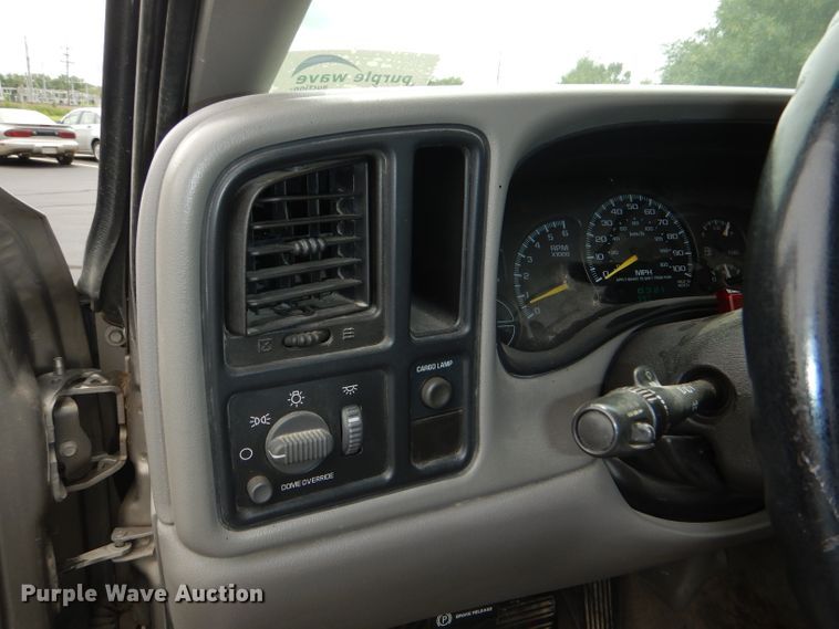 image for item DG4772 2000 Chevrolet Silverado 1500 Ext. Cab pickup truck