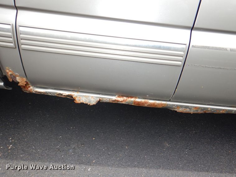 image for item DG4772 2000 Chevrolet Silverado 1500 Ext. Cab pickup truck