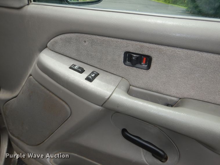 image for item DG4772 2000 Chevrolet Silverado 1500 Ext. Cab pickup truck