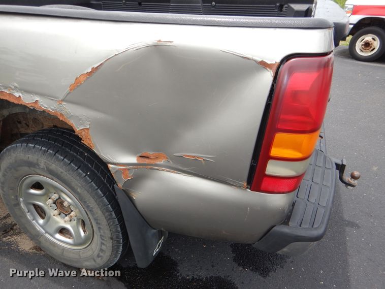 image for item DG4772 2000 Chevrolet Silverado 1500 Ext. Cab pickup truck
