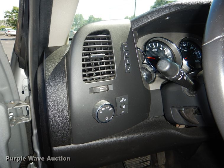 image for item DG4777 2012 Chevrolet Silverado 1500 Crew Cab pickup truck