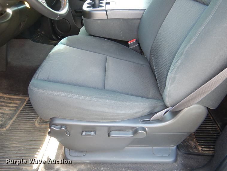 image for item DG4777 2012 Chevrolet Silverado 1500 Crew Cab pickup truck