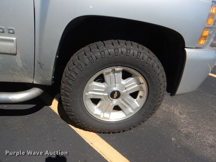 image for item DG4777 2012 Chevrolet Silverado 1500 Crew Cab pickup truck