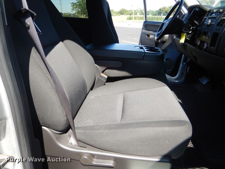 image for item DG4777 2012 Chevrolet Silverado 1500 Crew Cab pickup truck