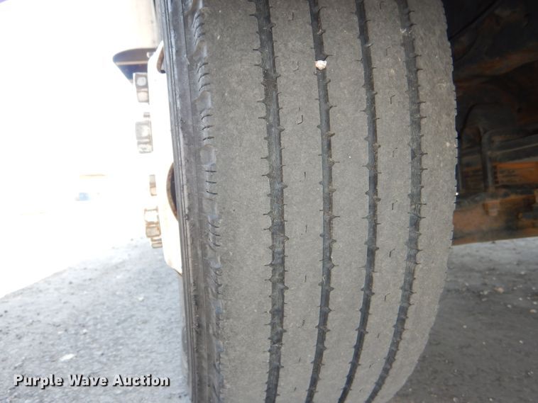 image for item DG4778 2012 Isuzu NPR box truck