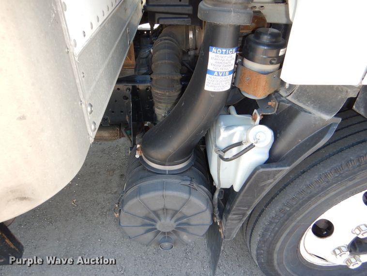 image for item DG4778 2012 Isuzu NPR box truck