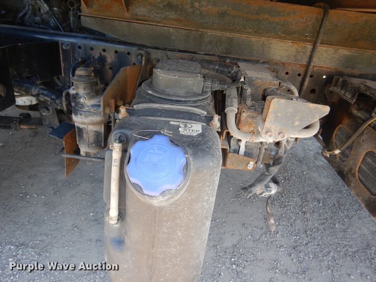 image for item DG4778 2012 Isuzu NPR box truck