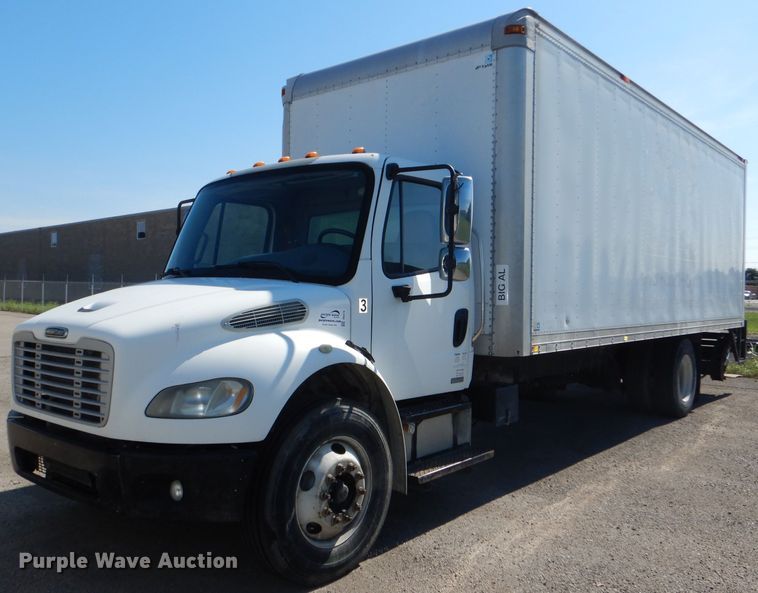 image for item DG4779 2006 Freightliner Business Class M2 box truck